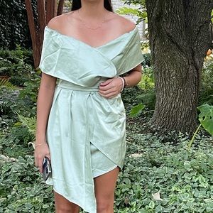 Lulus-light green Dress